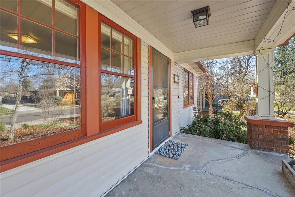 129 West 33rd Avenue Spokane, WA 99203 - Photo 3 of 50