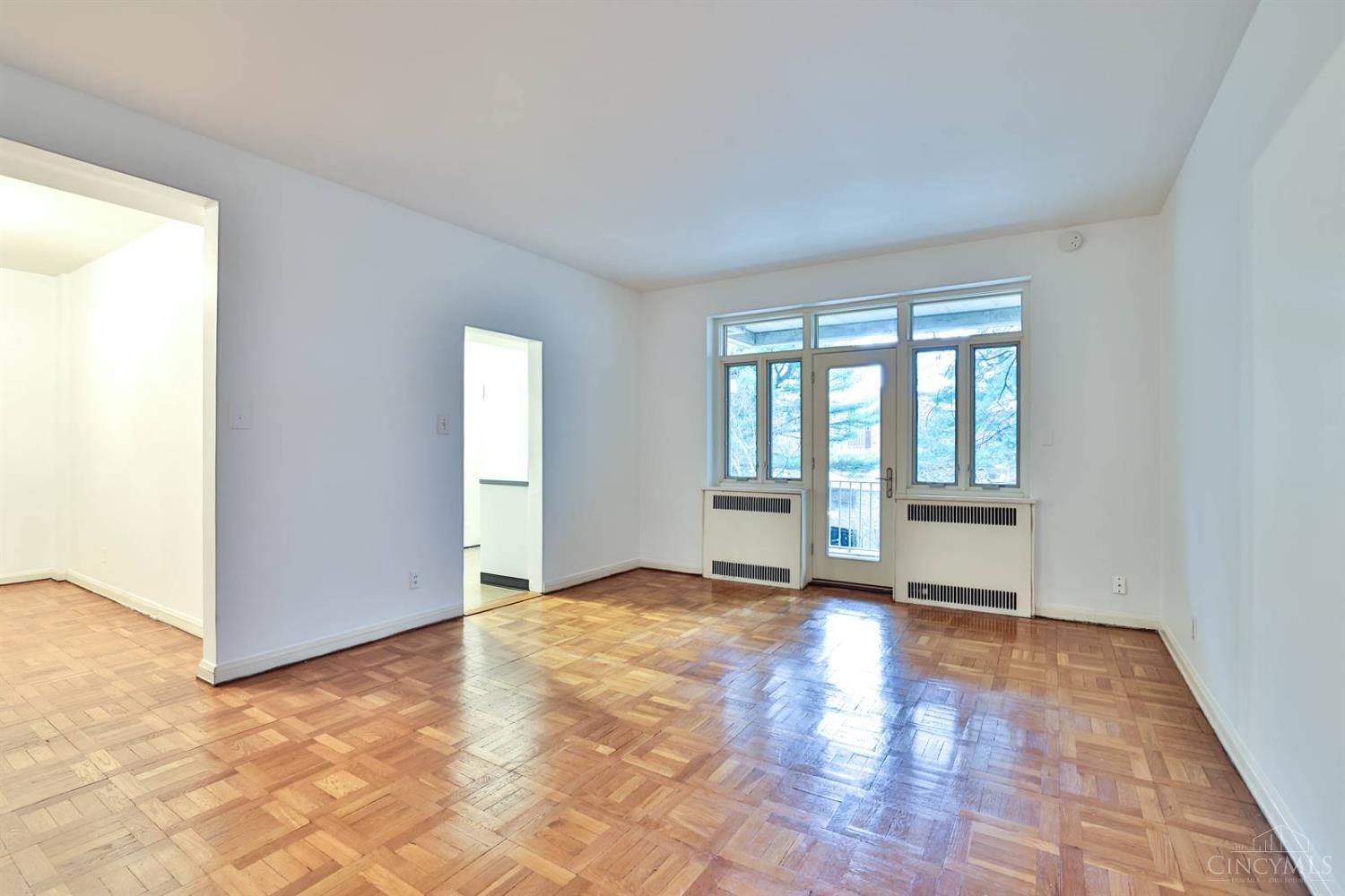 2376 Madison Road, Unit 37 Cincinnati, OH 45208 - Photo 7 of 22 Gallery Image 7