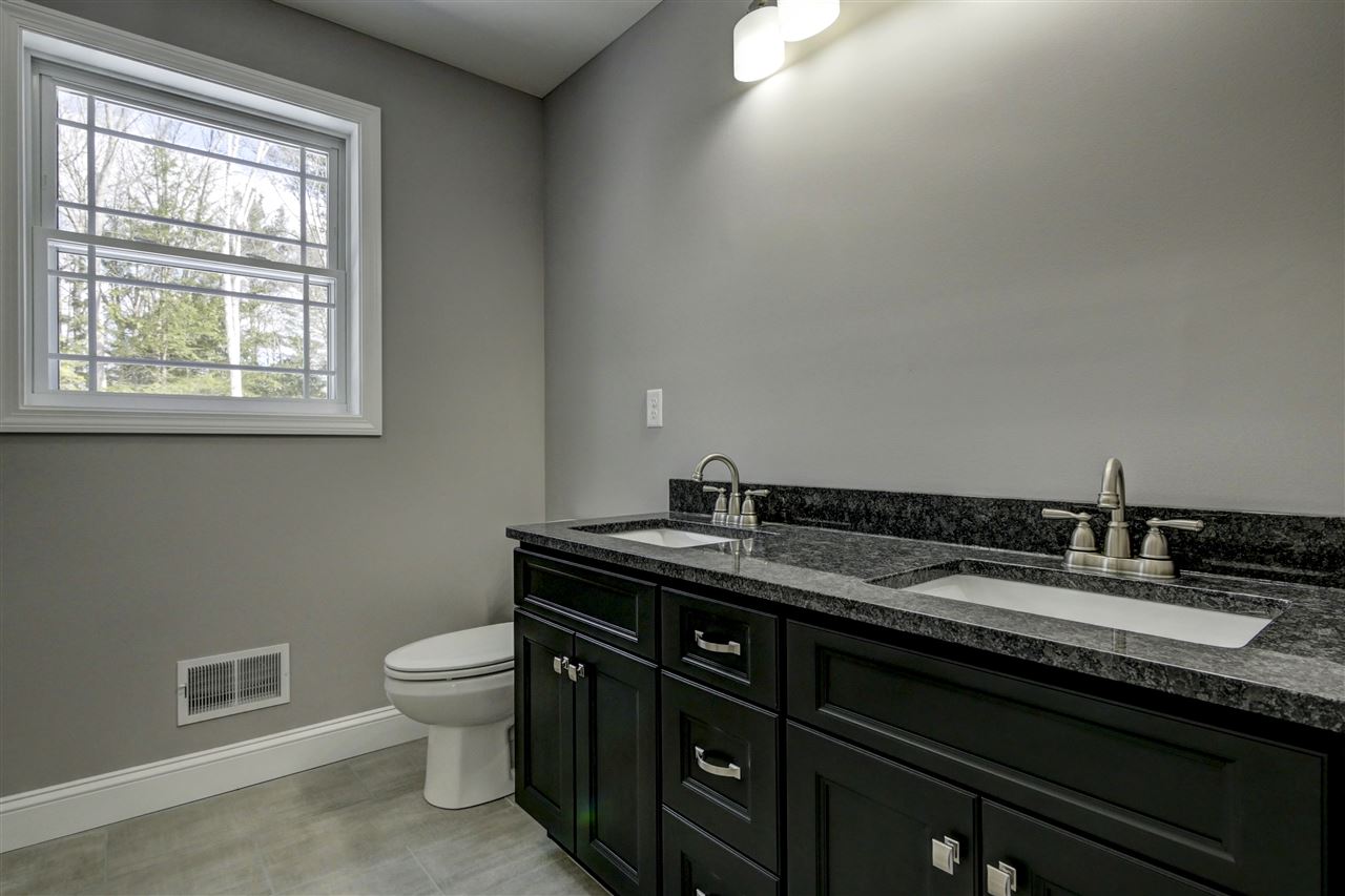 247 Appletree Road Auburn, NH 03032 - Photo 31 of 40