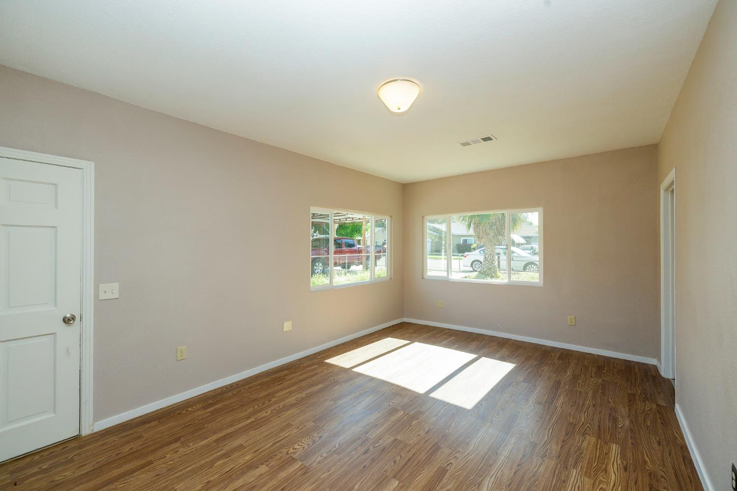 825 Wheatley Avenue Modesto, CA 95351 - Photo 3 of 24