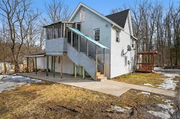 $319,900 | 155 Huckleberry Turnpike, Wallkill, NY 12589