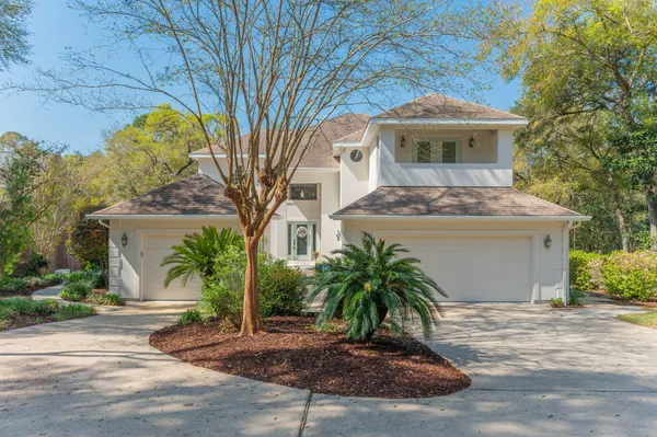 $899,900 | 2760 Edgewater Drive, Niceville, FL 32578
