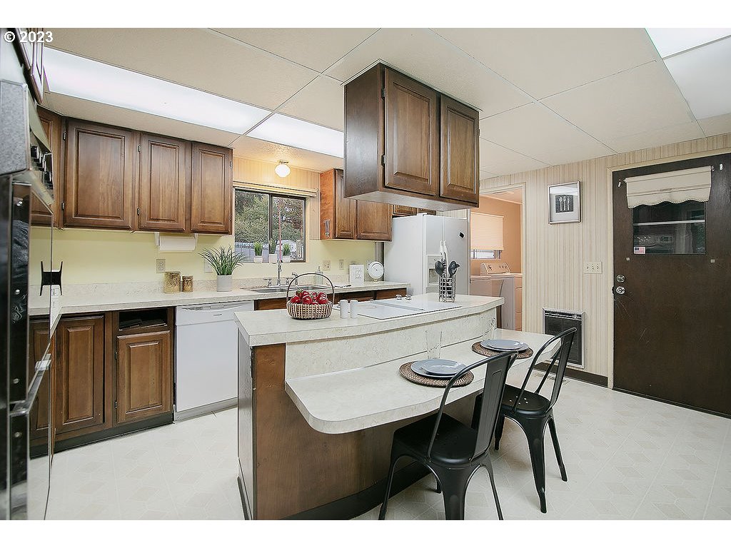3232 Laurel Road Longview, WA 98632 - Photo 13 of 38 Gallery Image 13