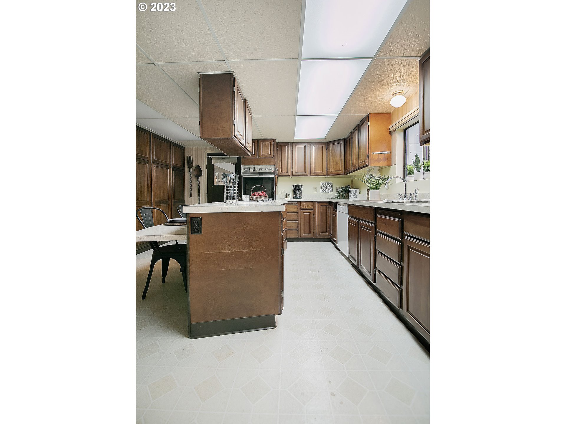 3232 Laurel Road Longview, WA 98632 - Photo 10 of 38 Gallery Image 10