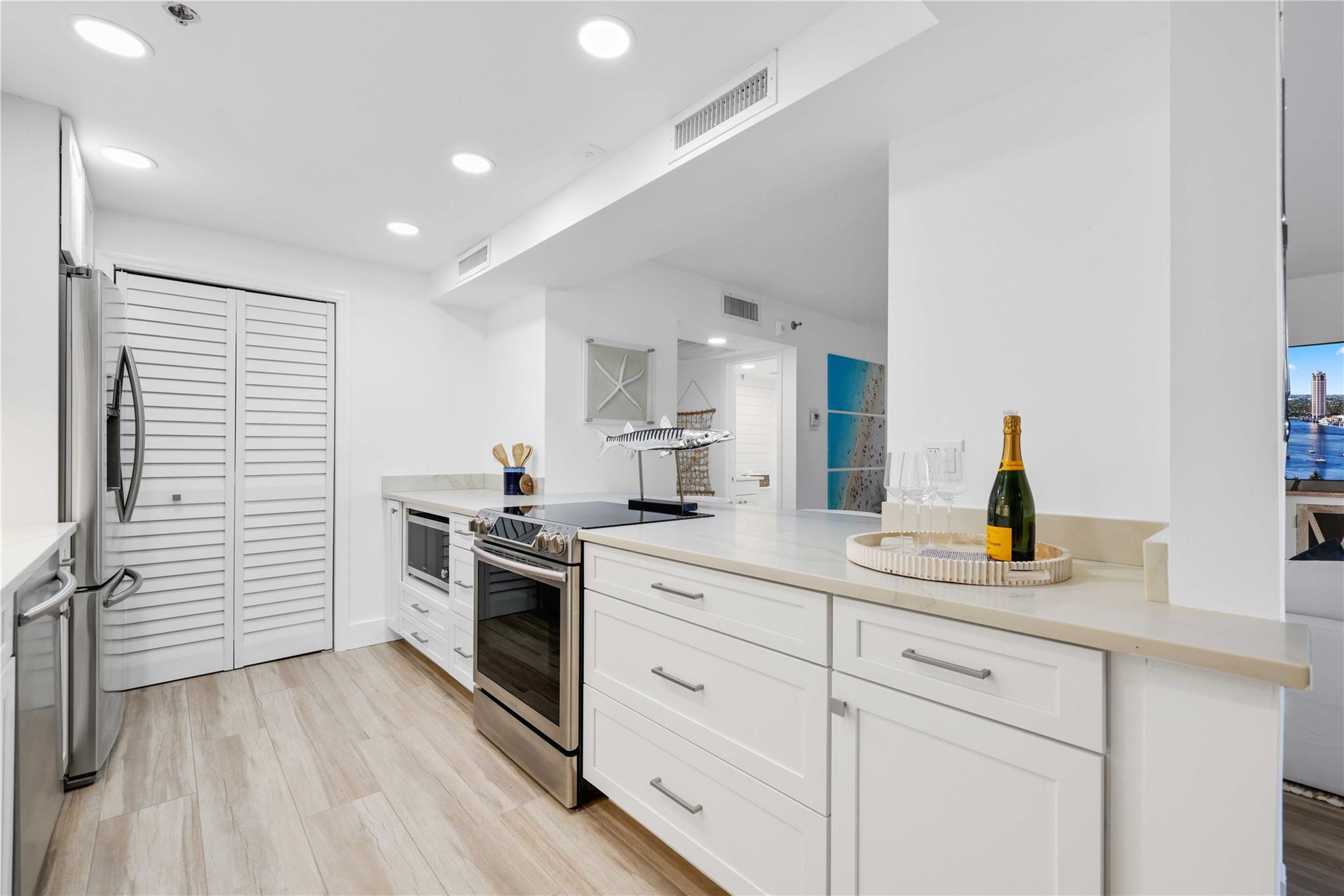 859 Jeffery Street, Unit 112 Boca Raton, FL 33487 - Photo 9 of 36 Photo 9