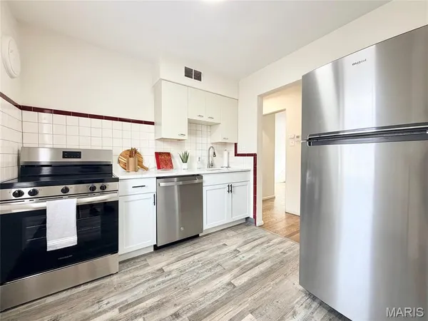 $995 | 7176 Jamieson Avenue, Unit 1E, St. Louis, MO 63109