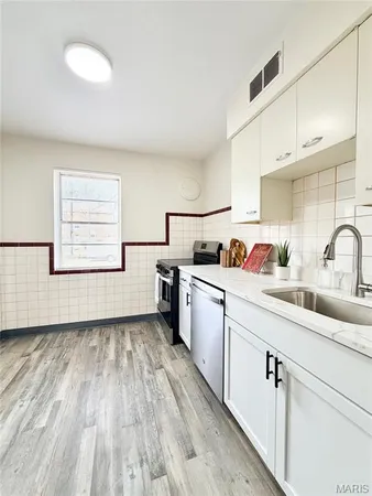 $995 | 7176 Jamieson Avenue, Unit 1E, St. Louis, MO 63109