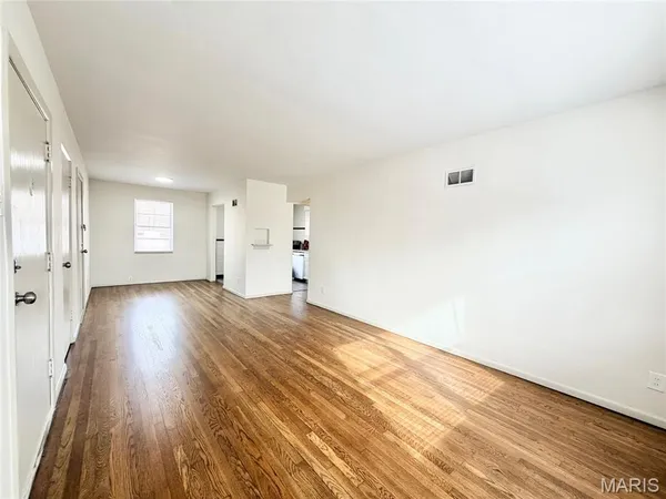 $995 | 7176 Jamieson Avenue, Unit 1E, St. Louis, MO 63109