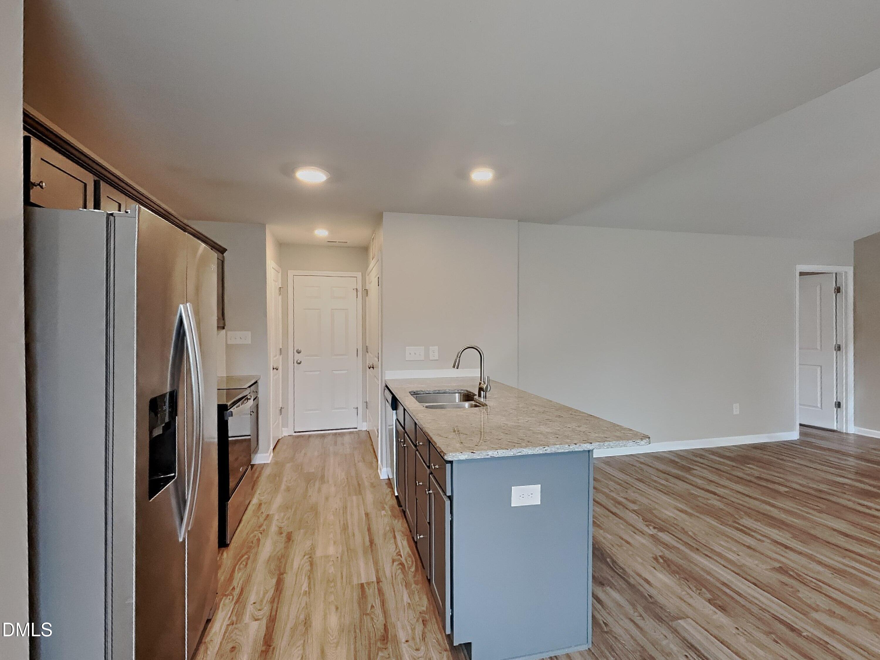 132 Winter Red Way Benson, NC 27504 - Photo 5 of 17 4_Image_4W76CtrrQL