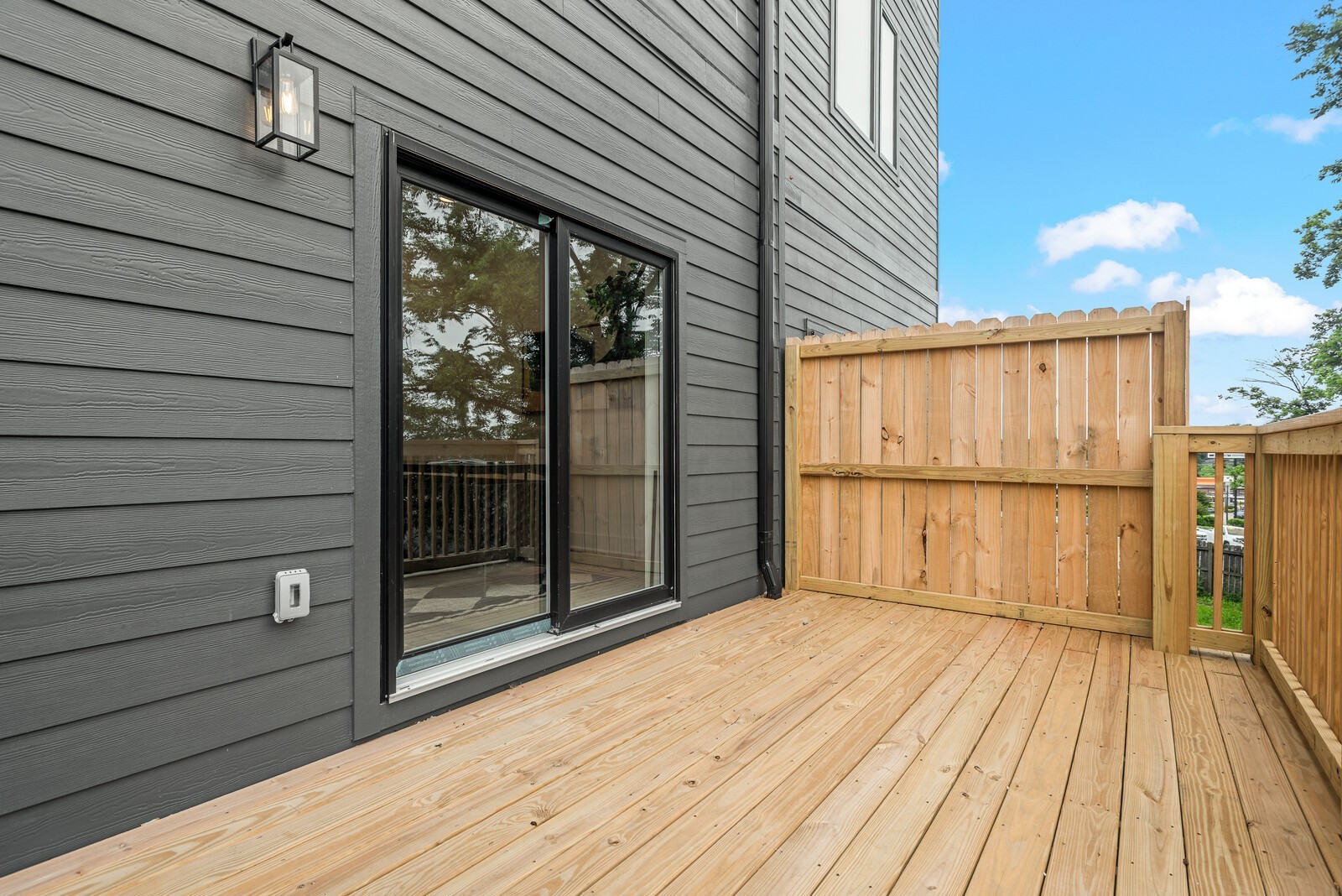 6104 Cowden Avenue, Unit A Nashville, TN 37209 - Photo 37 of 40 a view of a backyard of a house