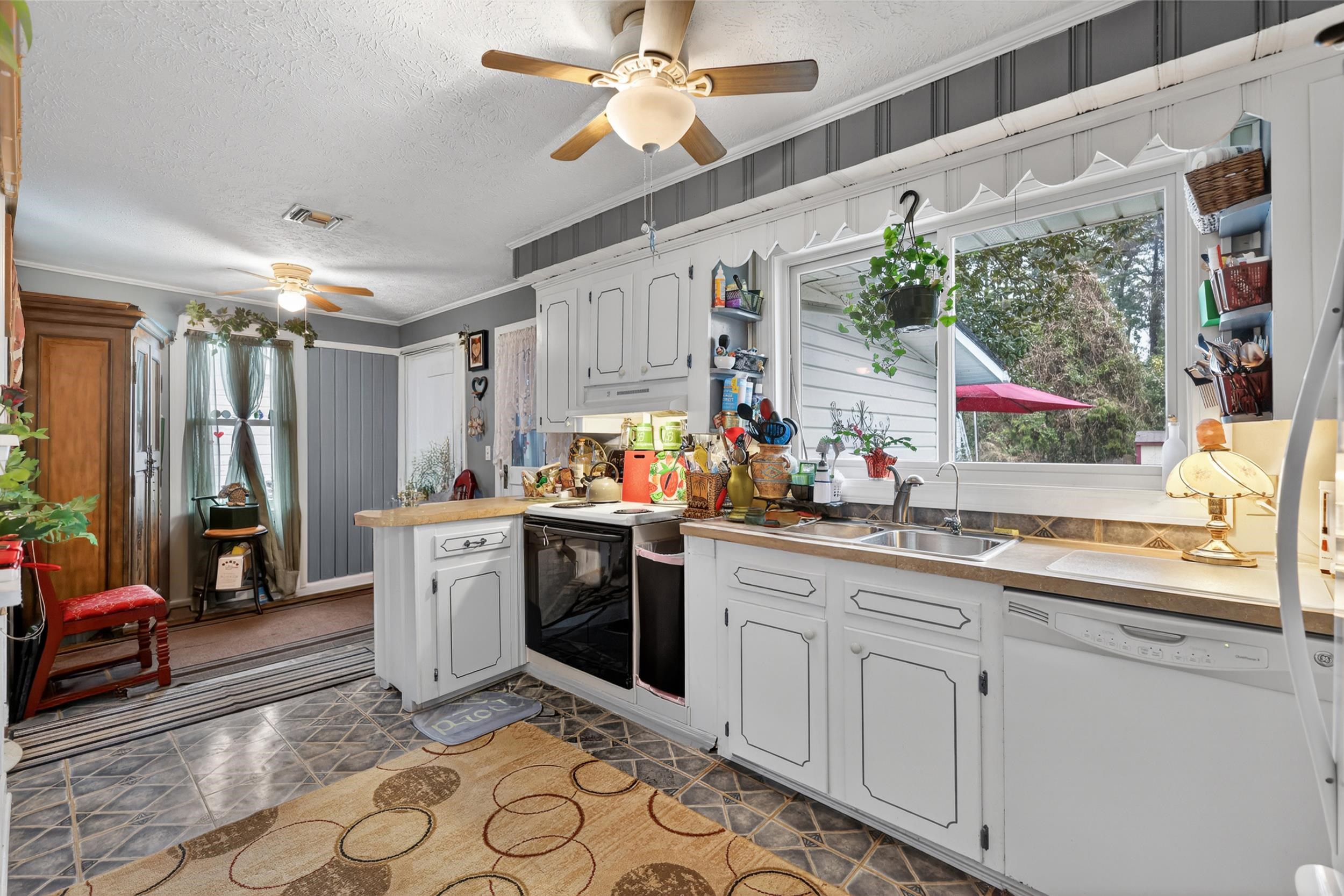 3619 Pinewood Drive Loris, SC 29569 - Photo 8 of 27