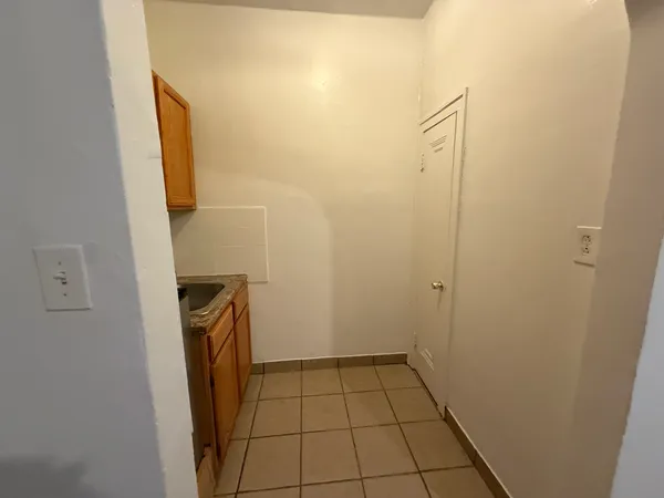 $1,200 | 1135 West Lunt Avenue, Unit 106, Chicago, IL 60626