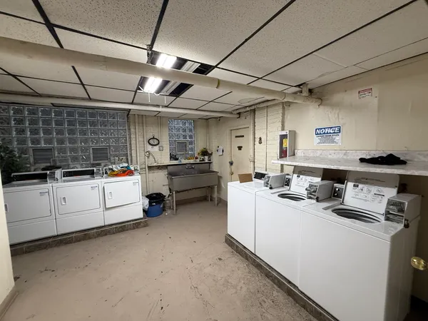 $1,200 | 1135 West Lunt Avenue, Unit 106, Chicago, IL 60626