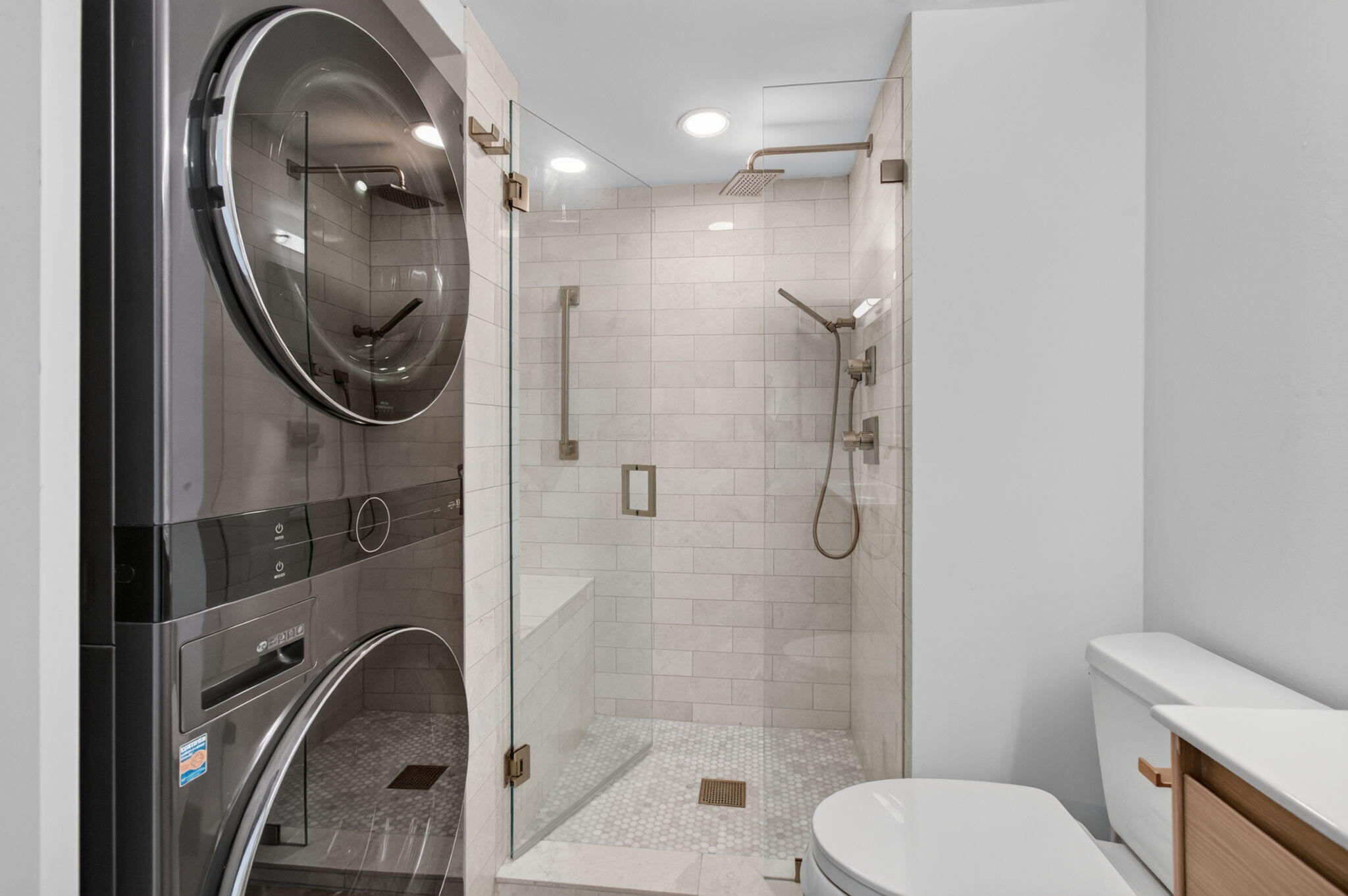 8460 Casa Del Lago, Unit 25B Boca Raton, FL 33433 - Photo 38 of 57 WASHER/DRYER