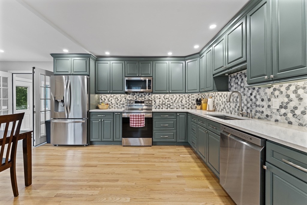 15 Flanders Road Westborough, MA 01581 - Photo 15 of 30 Gallery Image 15