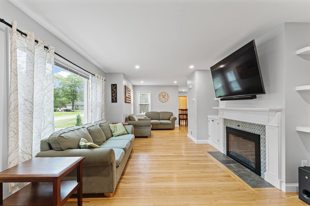 15 Flanders Road Westborough, MA 01581 - Photo 18 of 30 Gallery Image 18