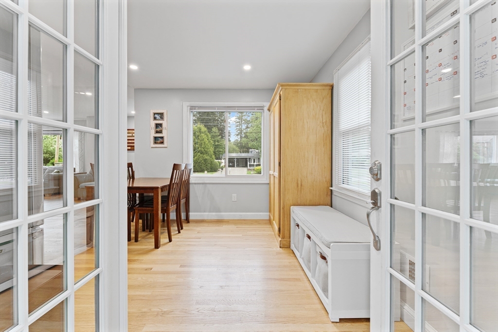 15 Flanders Road Westborough, MA 01581 - Photo 10 of 30 Gallery Image 10