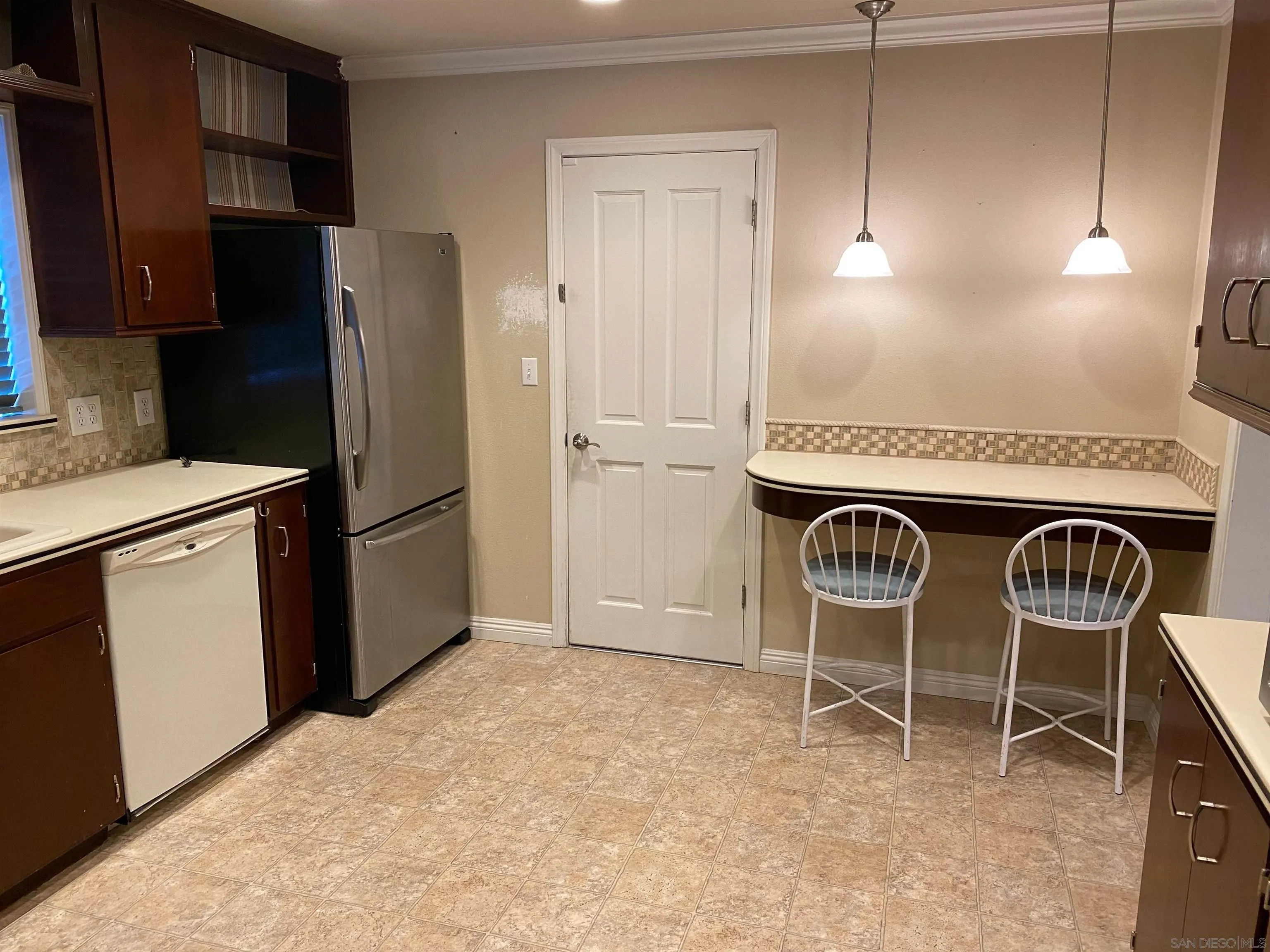 9501 Abbeyfield Road Santee, CA 92071 - Photo 4 of 11 Gallery Image 4