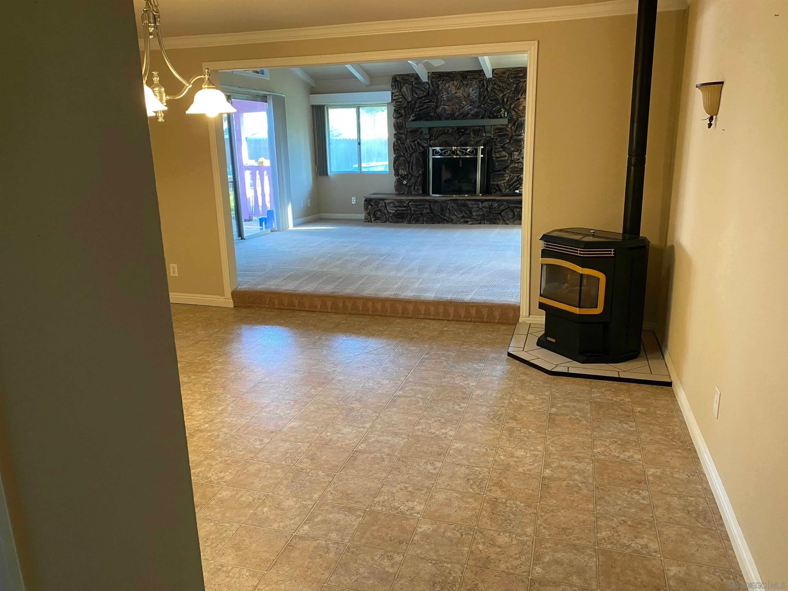 9501 Abbeyfield Road Santee, CA 92071 - Photo 5 of 11 Gallery Image 5