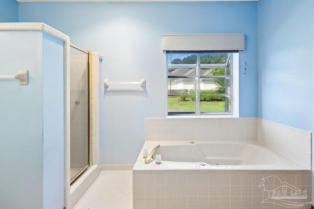 1513 Kings Road Cantonment, FL 32533 - Photo 23 of 33