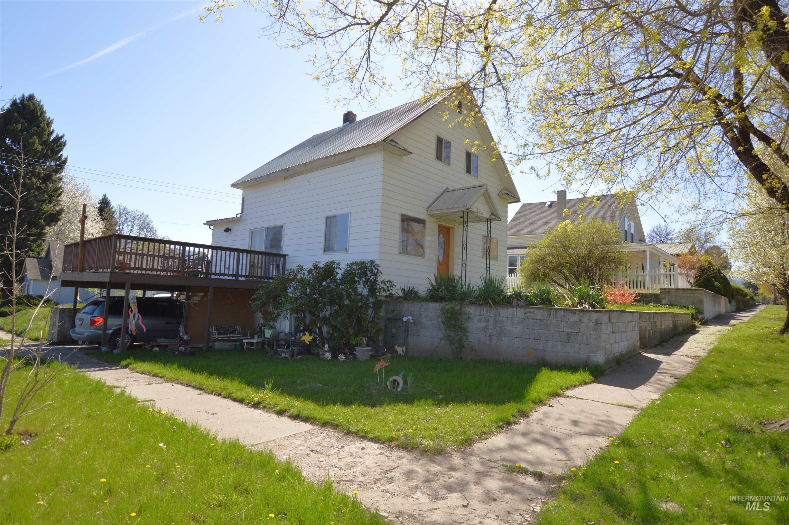 503 Maple Street Kamiah, ID 83536 - Photo 2 of 34