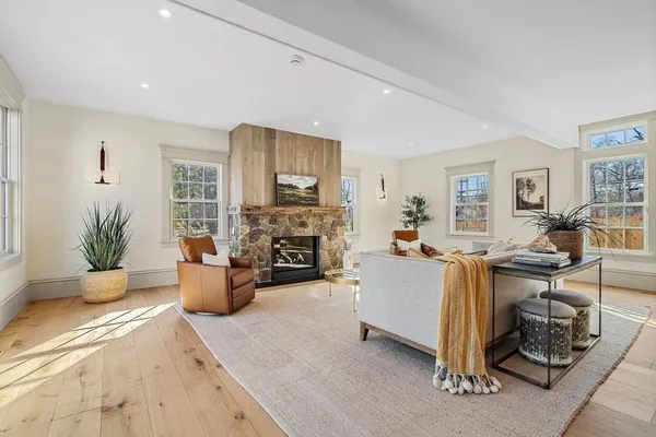 $2,995,000 | 16 Hatch Farm Lane, Concord, MA 01742