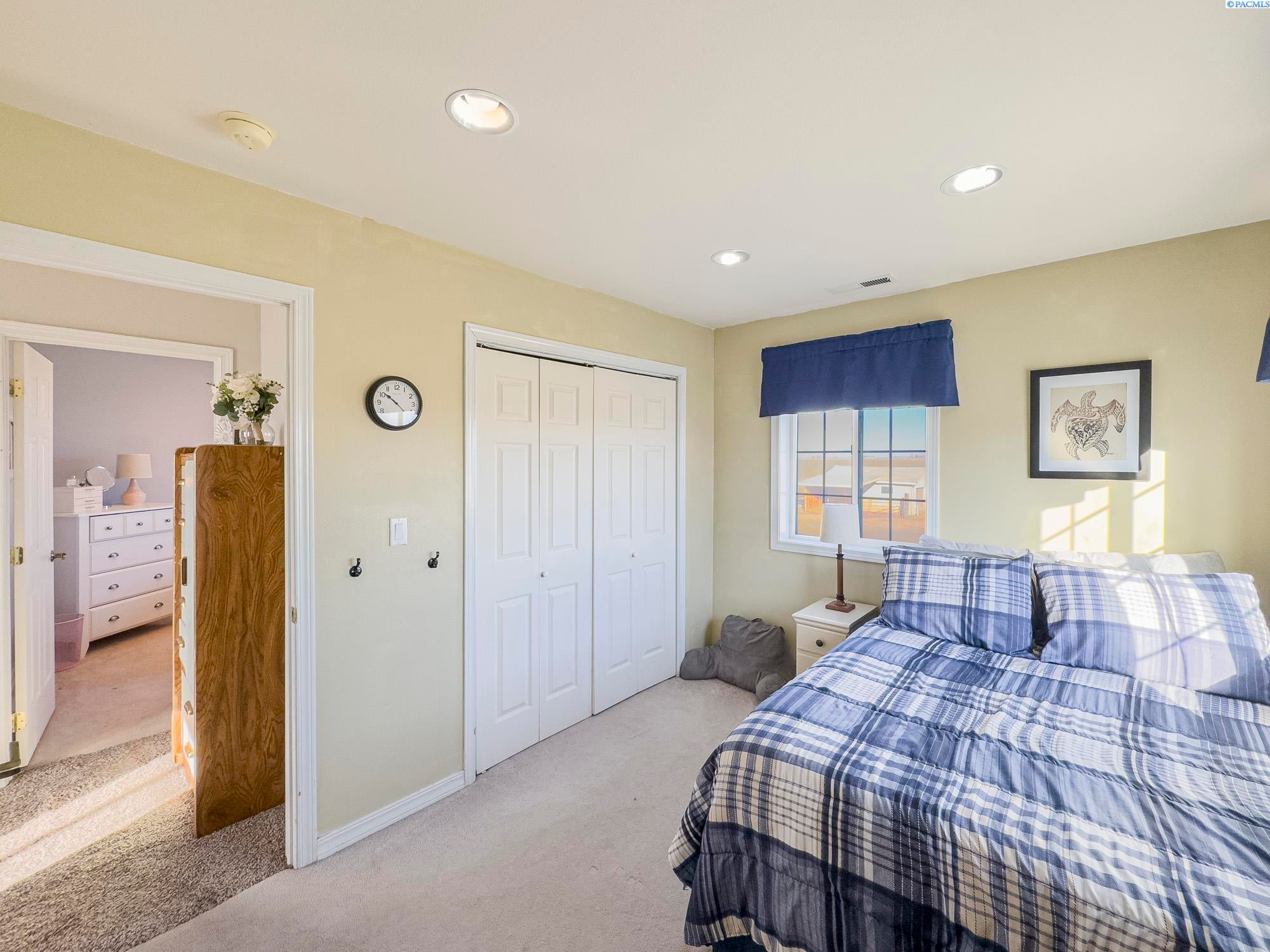 3492 Elm Road Pasco, WA 99301 - Photo 32 of 41 Gallery Image 32