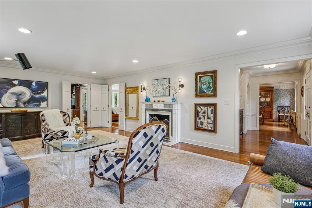 256 Lotte Road Ridgewood, NJ 07450 - Photo 7 of 44