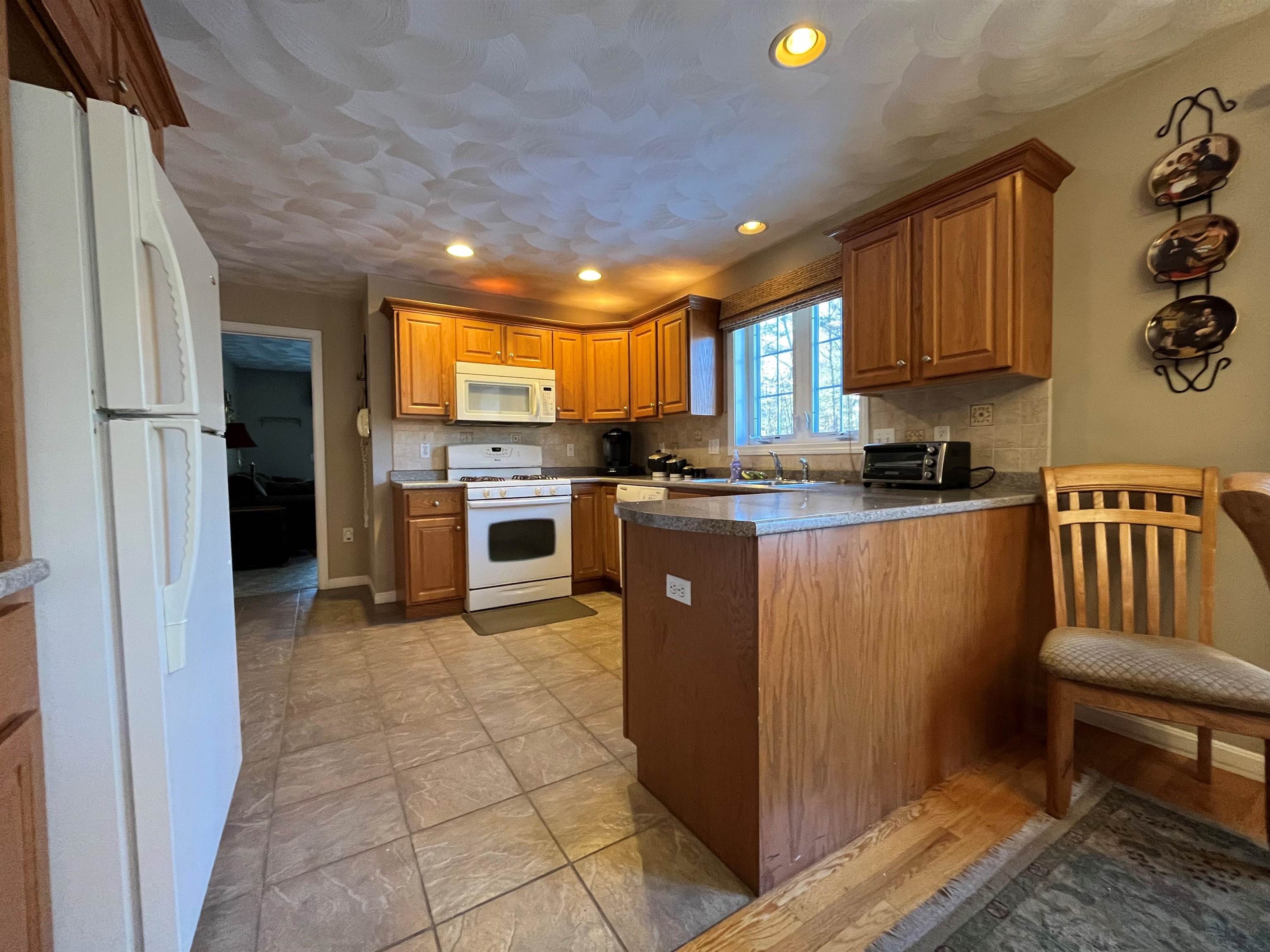 9 Flat Rock Road Windham, NH 03087 - Photo 6 of 25