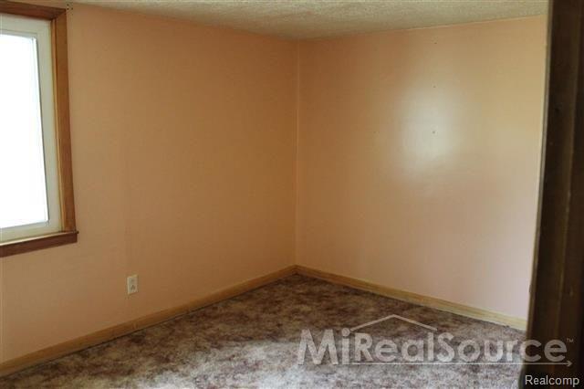 3535 Alida Avenue Rochester, MI 48309 - Photo 8 of 9 8.JPG