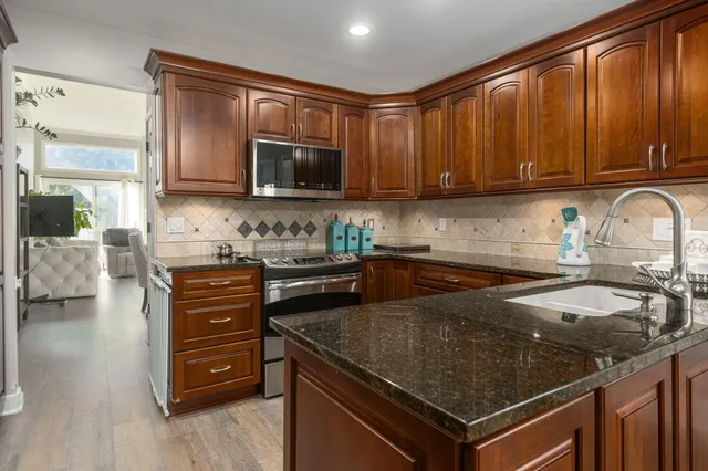 $365,000 | 16852 Coral Lane, Unit 158, Macomb, MI 48042