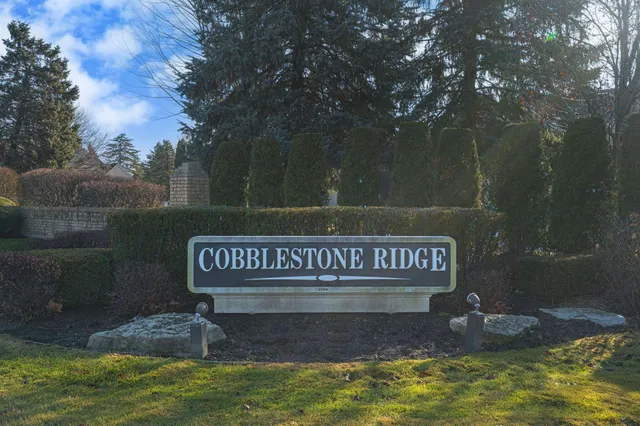 $365,000 | 16852 Coral Lane, Unit 158, Macomb, MI 48042