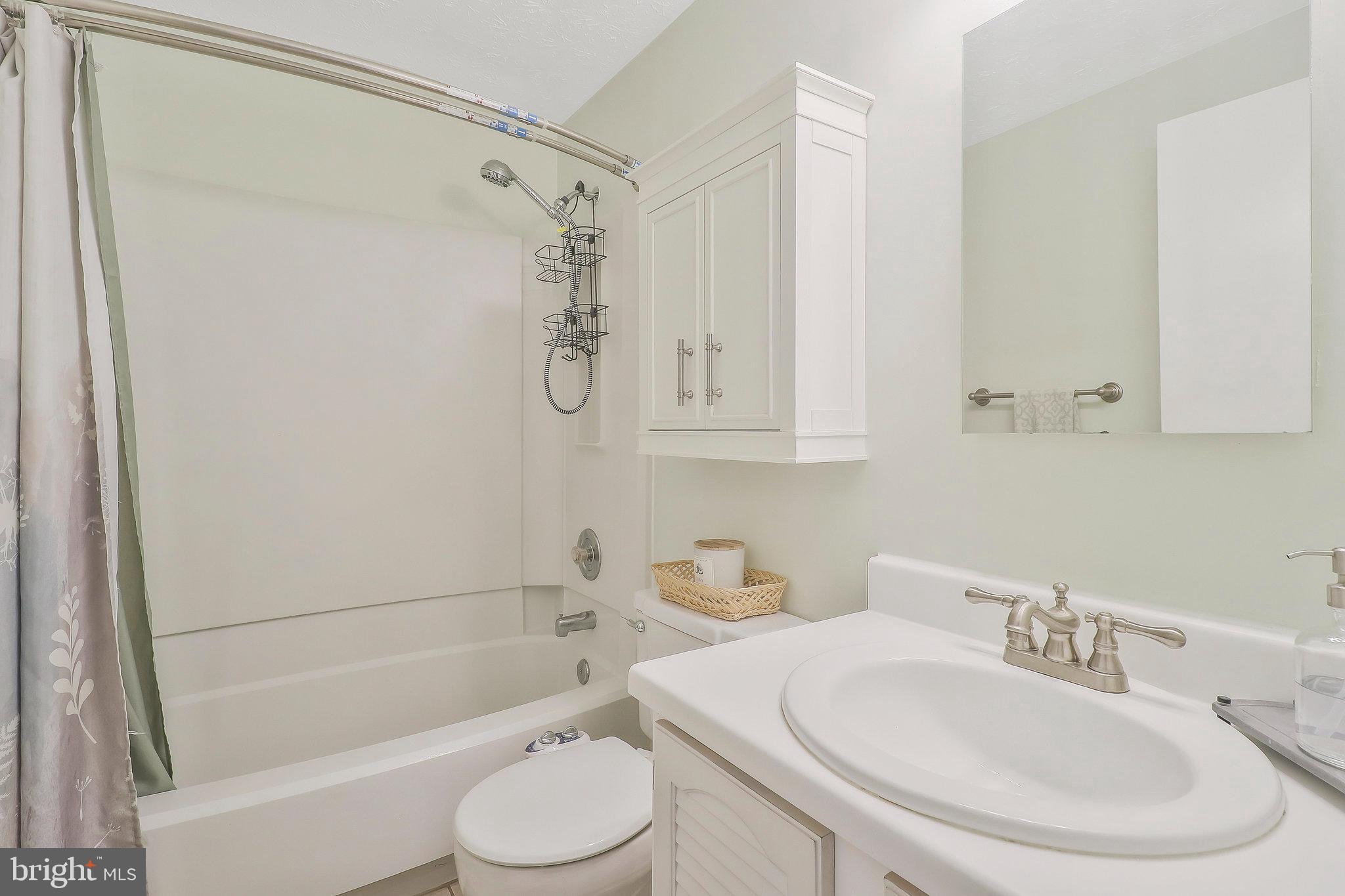 17 Willow Spring Court Germantown, MD 20874 - Photo 10 of 20 Full Bath On Bedroom Level