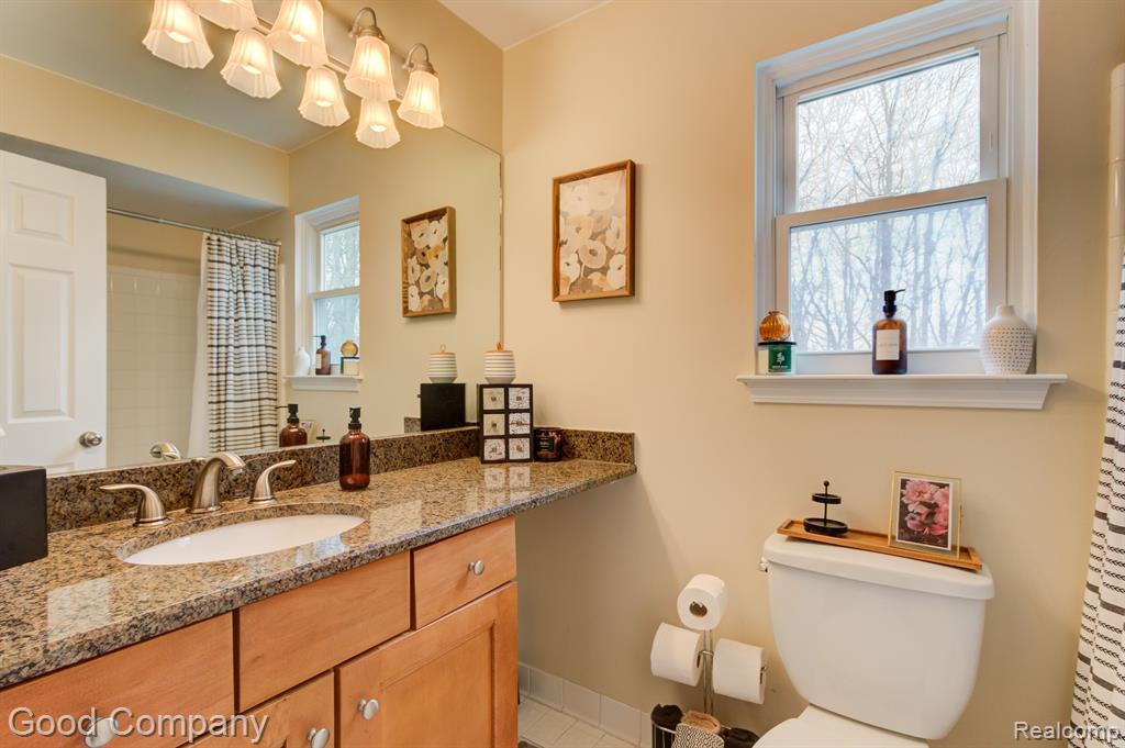 343 Whitney Drive Rochester Hills, MI 48307 - Photo 28 of 43