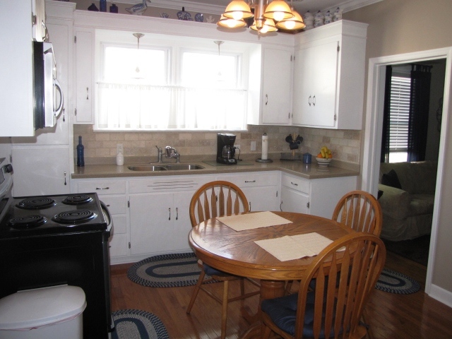 1350 Craig Robertson Road Southeast Roanoke, VA 24014 - Photo 2 of 28 Craig Robertson 014