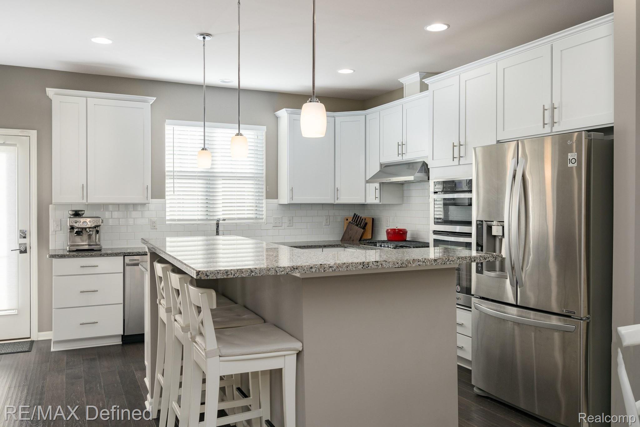 2658 Helmsdale Circle Rochester, MI 48307 - Photo 5 of 29 2658-Helmsdale-Cir-09.JPG