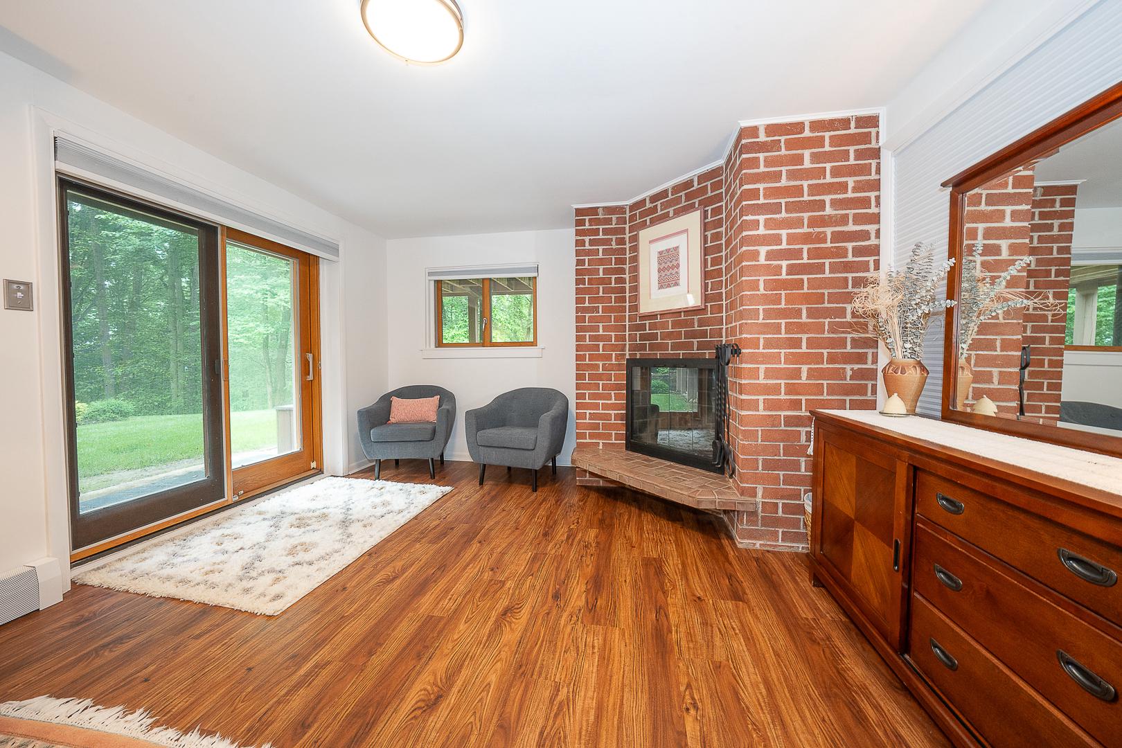 2147 Diamond Rock Road Malvern, PA 19355 - Photo 44 of 69 Sitting Area, Slider to Outside