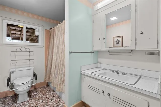 $350,000 | 2216 West Cone Boulevard, Greensboro, NC 27408