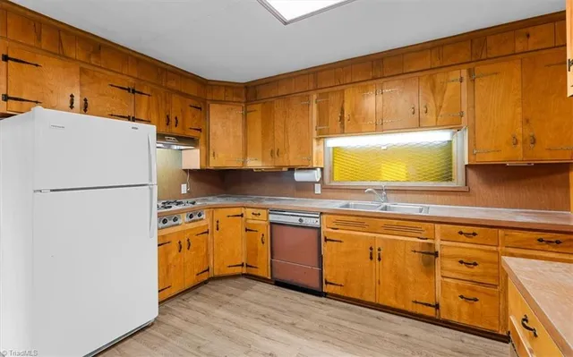 $350,000 | 2216 West Cone Boulevard, Greensboro, NC 27408