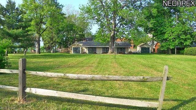 17902 Windward Road Cleveland, OH 44119 - Photo 17 of 24 Clubhouse for the beach club community. Great for parties!