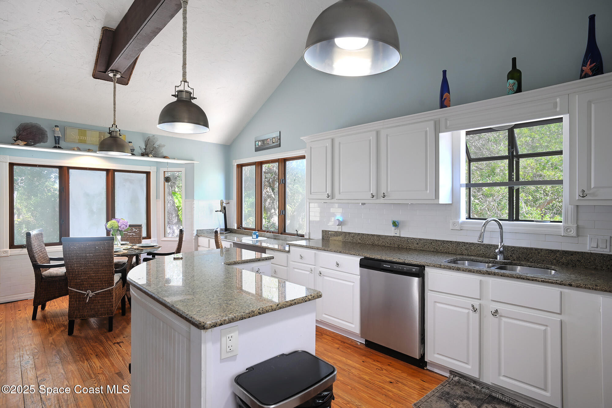 5875 Riverside Drive Melbourne Beach, FL 32951 - Photo 2 of 41 Kitchen w/stainless steel appliances