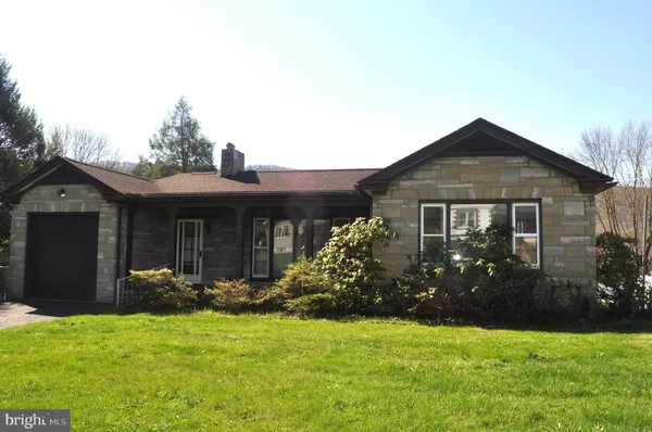 $250,000 | 926 State Street, Millersburg, PA 17061