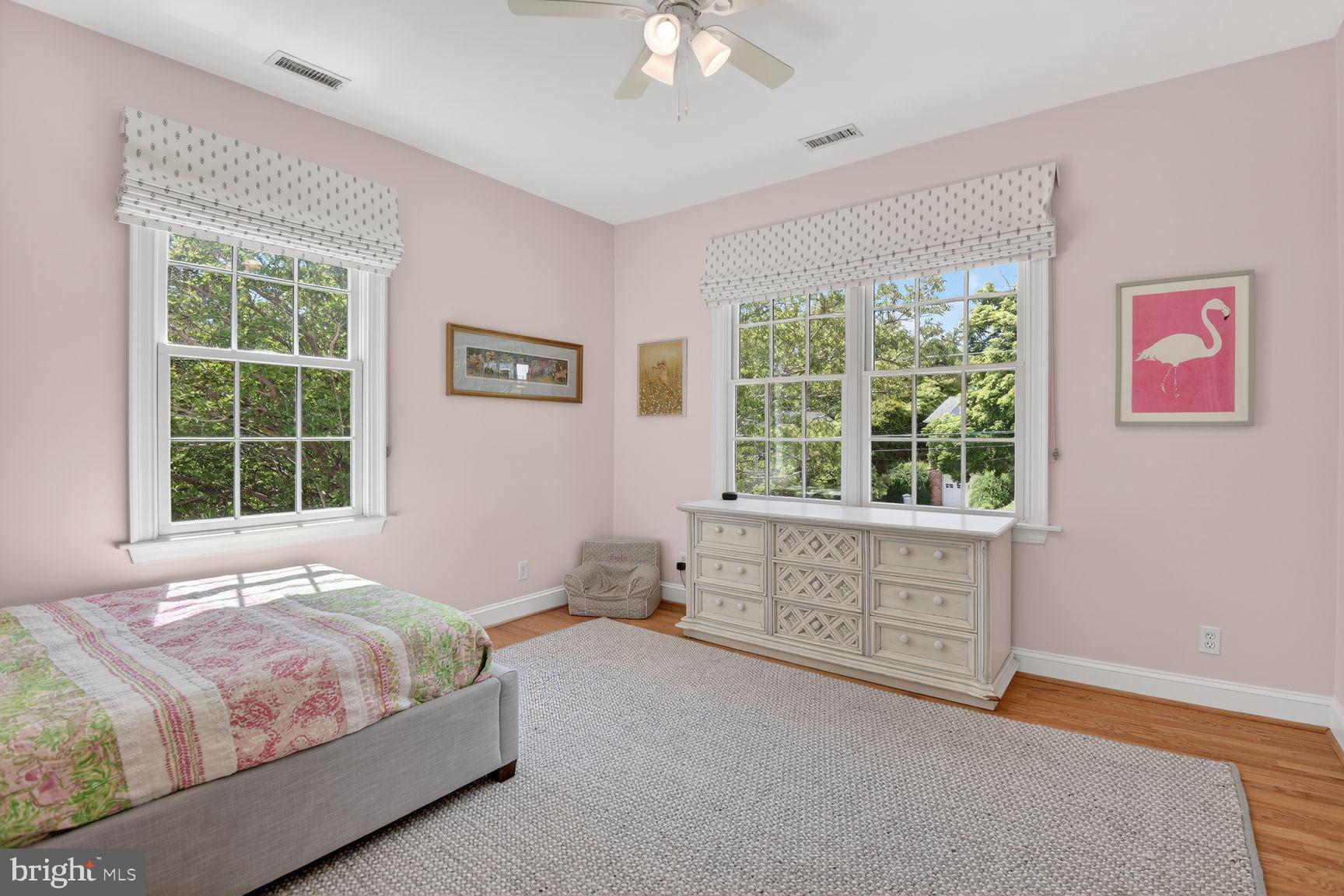 5909 Madawaska Road Bethesda, MD 20816 - Photo 27 of 49