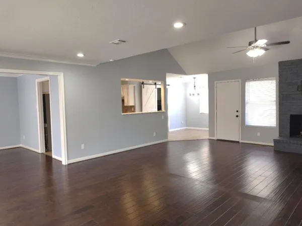 $2,300 | 16306 Congo Lane, Jersey Village, TX 77040