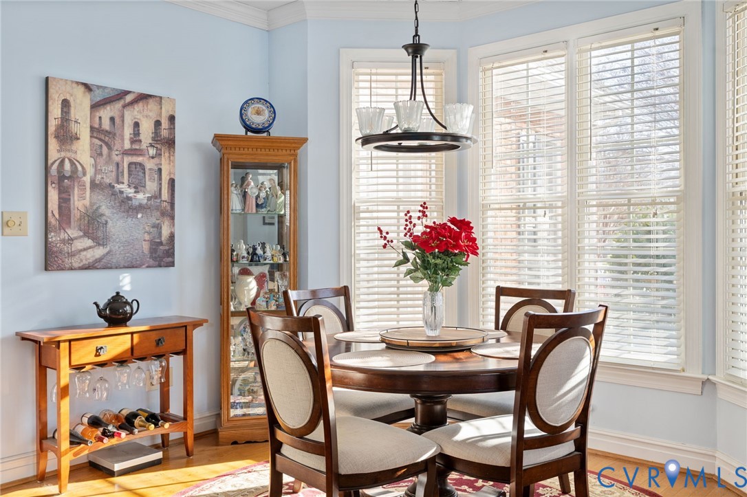 300 Lighthouse Pointe Hopewell, VA 23860 - Photo 8 of 19 a dining room with furniture and window