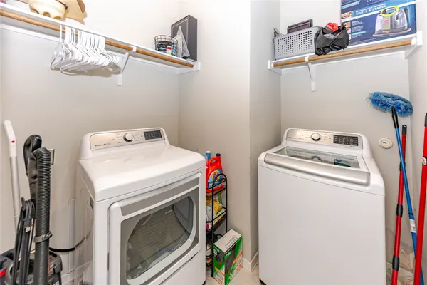 a front view of house with garage and yard