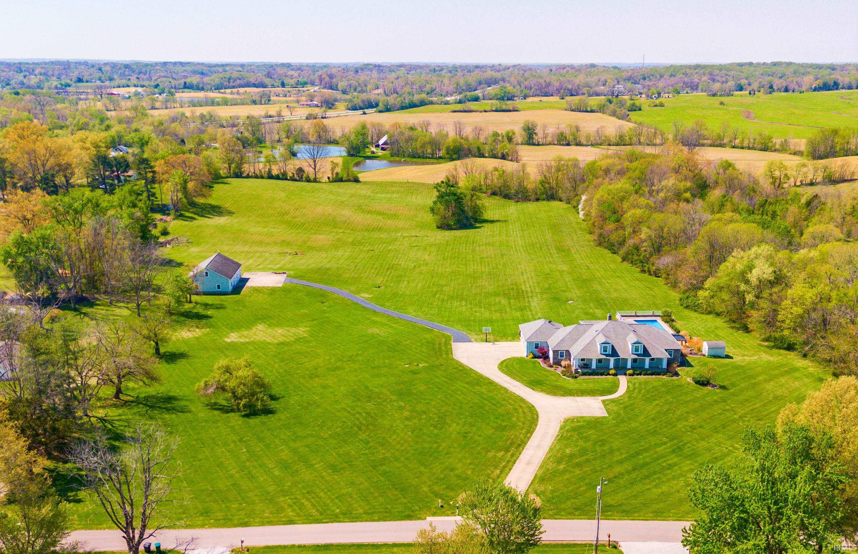 6400 North Happe Road Evansville, IN 47720 - Photo 2 of 36