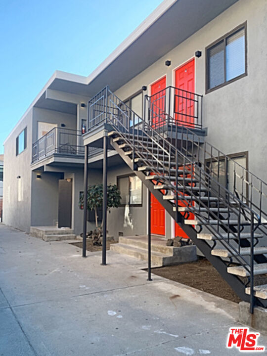 908 North Louise Street, Unit 2 Glendale, CA 91207 - Photo 14 of 15 a view of entryway