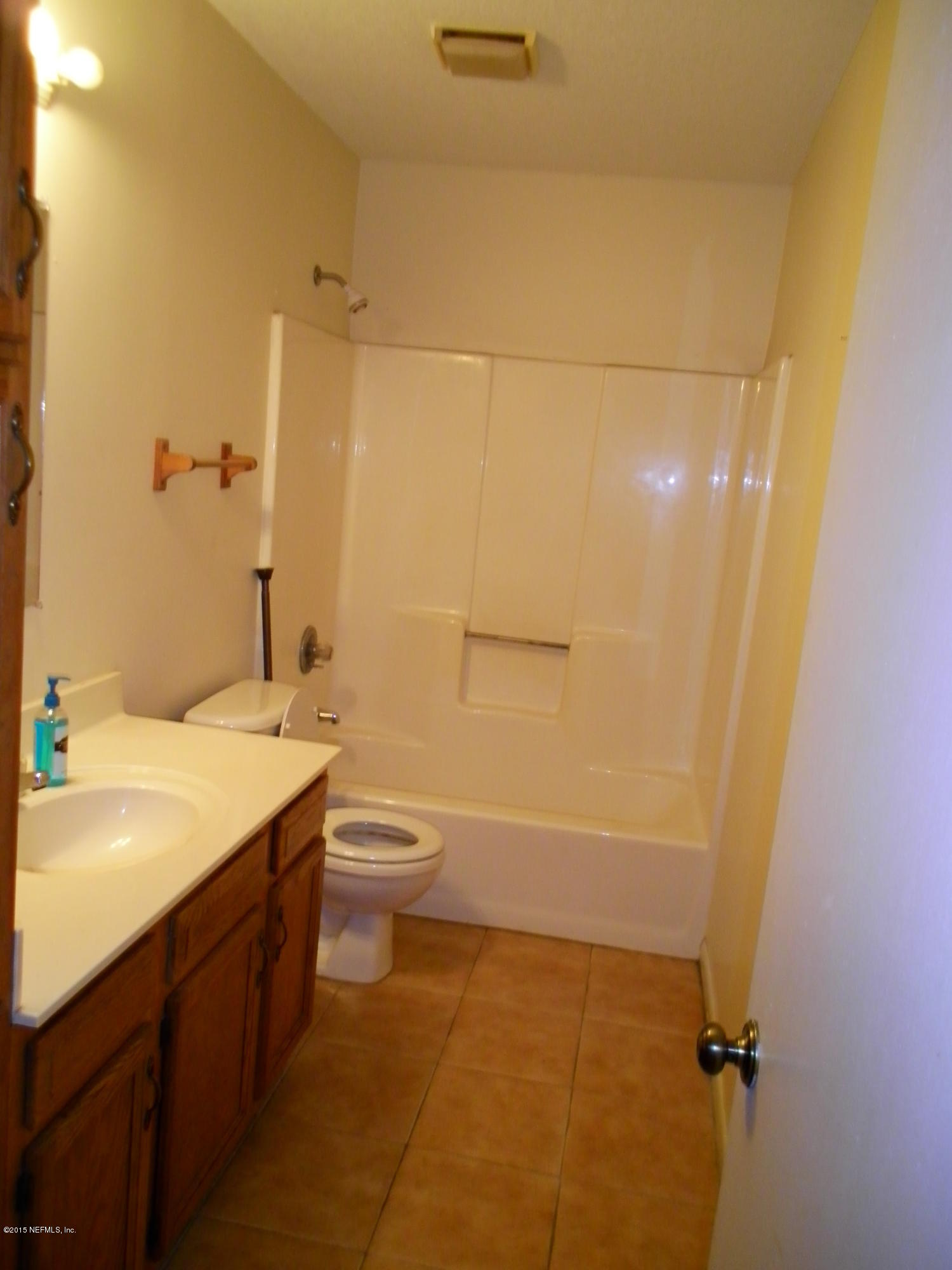 5781 Lauramore Road Macclenny, FL 32063 - Photo 20 of 27 Hall Bath