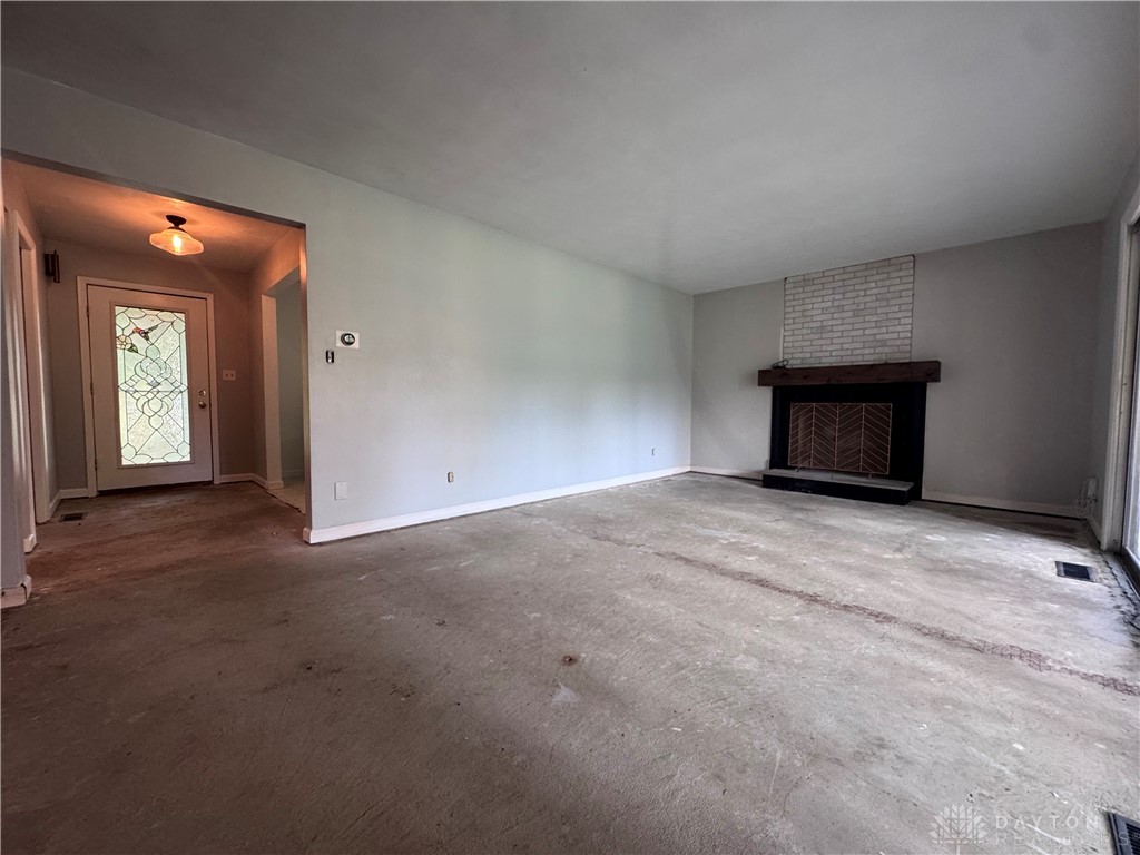 8977 Slagle Road Dayton, OH 45458 - Photo 12 of 43 Gallery Image 12
